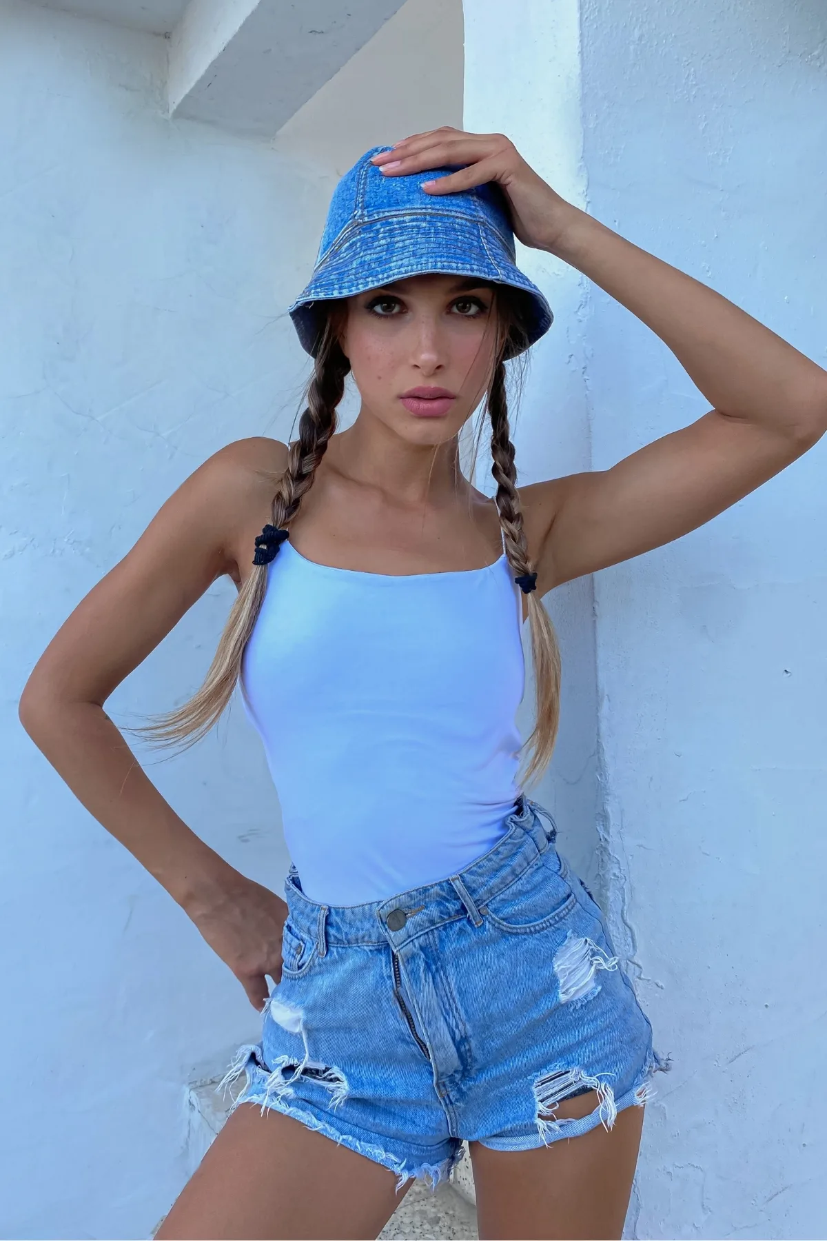 2404 Uzun Büstiyer Atlet